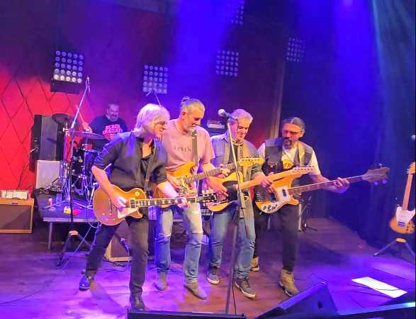 Οι Saloon Rockers live στη Στίλβη Alternative Coffee Bar