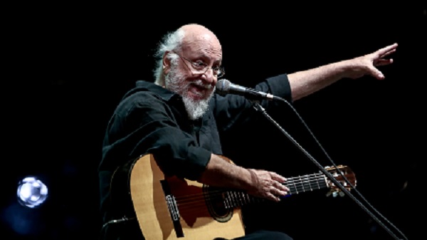 Μεγαλοφυής, ιδιαίτερος, ανατρεπτικός - Διονύσης Σαββόπουλος...