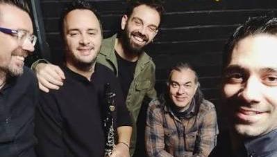 Οι ''Ντουμαλάνι'' στην πλατεία Σκήτης Παρασκευή 31/7 ( από Σιμούν + Ατραπό)