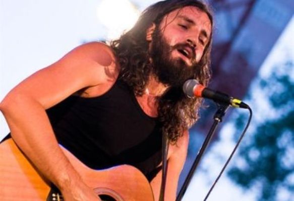 Ο Λεωνίδας Μπαλάφας  και η παρέα του έρχεται στο Σιμούν